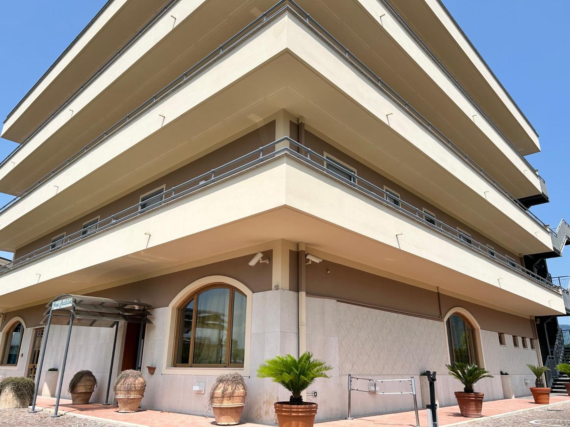 Hotel Maddaloni Tufino Exterior foto